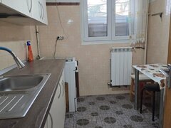 Titan, metrou Grigorescu, bloc H, etaj 3